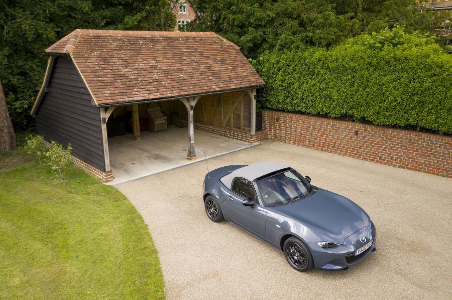  Mazda MX-5 R-Sport (ND) 2020 года  (UK) (фото 49 из 86)
